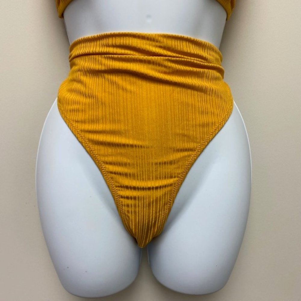 Cupshe Yellow Ribbed Keyhole Bikini Set - Picture 4 of 13